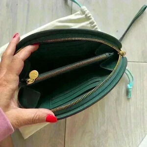 Gorgeous Authentic Tiffany & Co emerald green wristlet